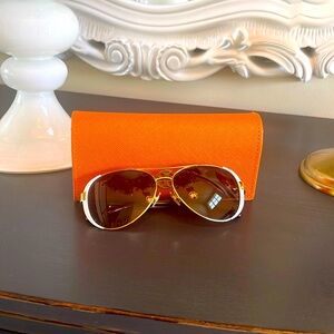 Tory Burch White/Gold Aviators